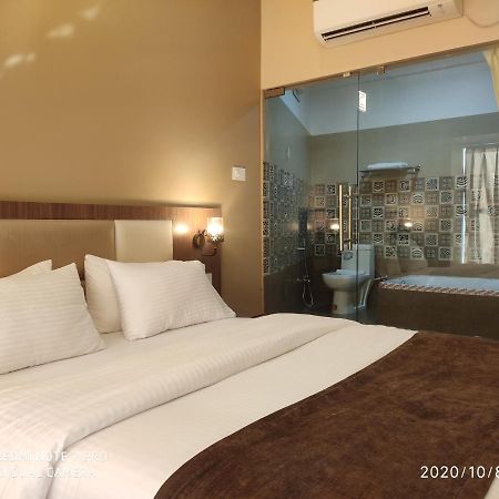 The Pearl Hotell Puri Exteriör bild
