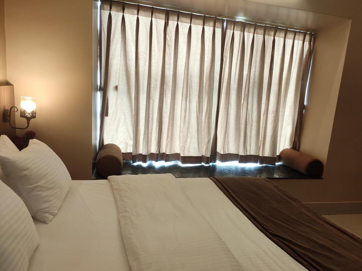 The Pearl Hotell Puri Exteriör bild