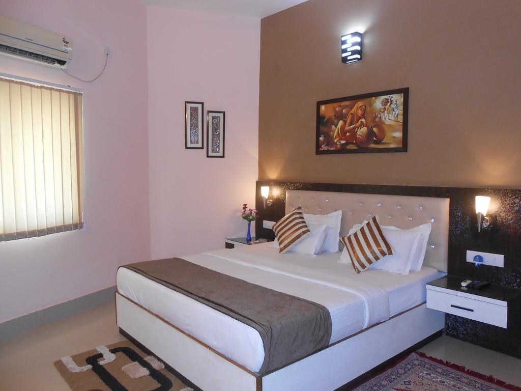 The Pearl Hotell Puri Exteriör bild