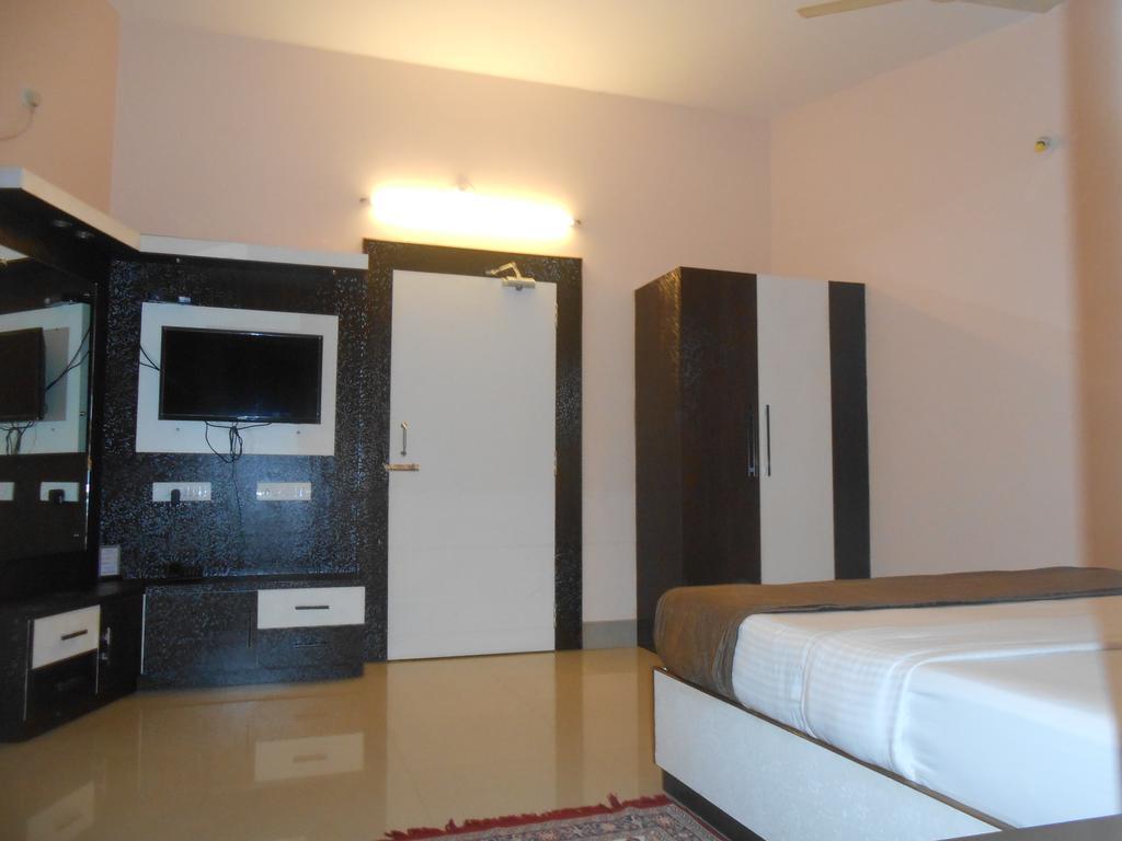 The Pearl Hotell Puri Exteriör bild